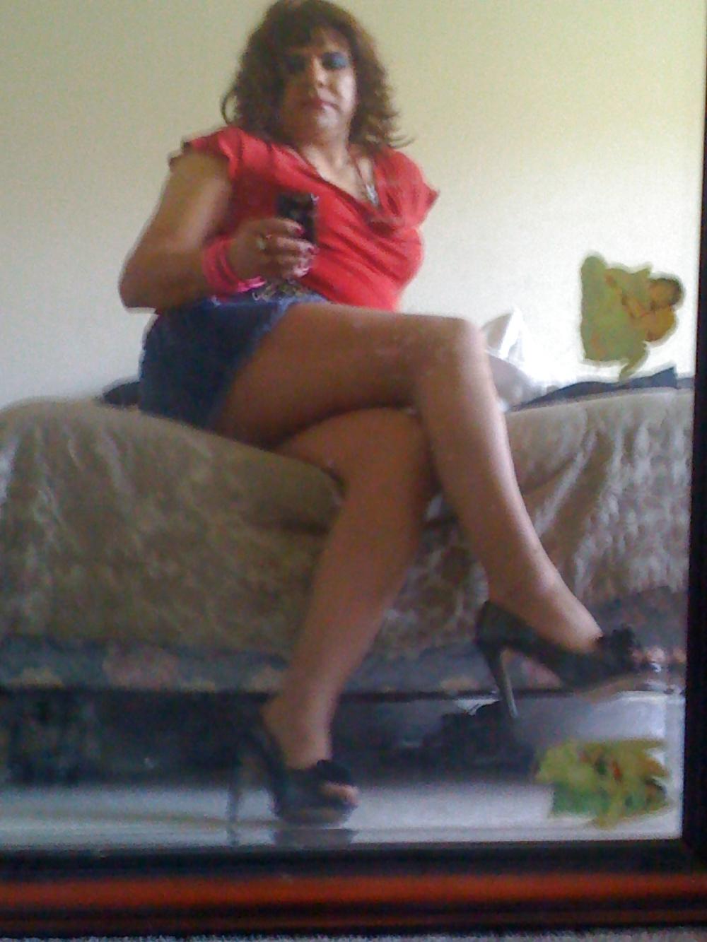 20P Sexy latina transvestite