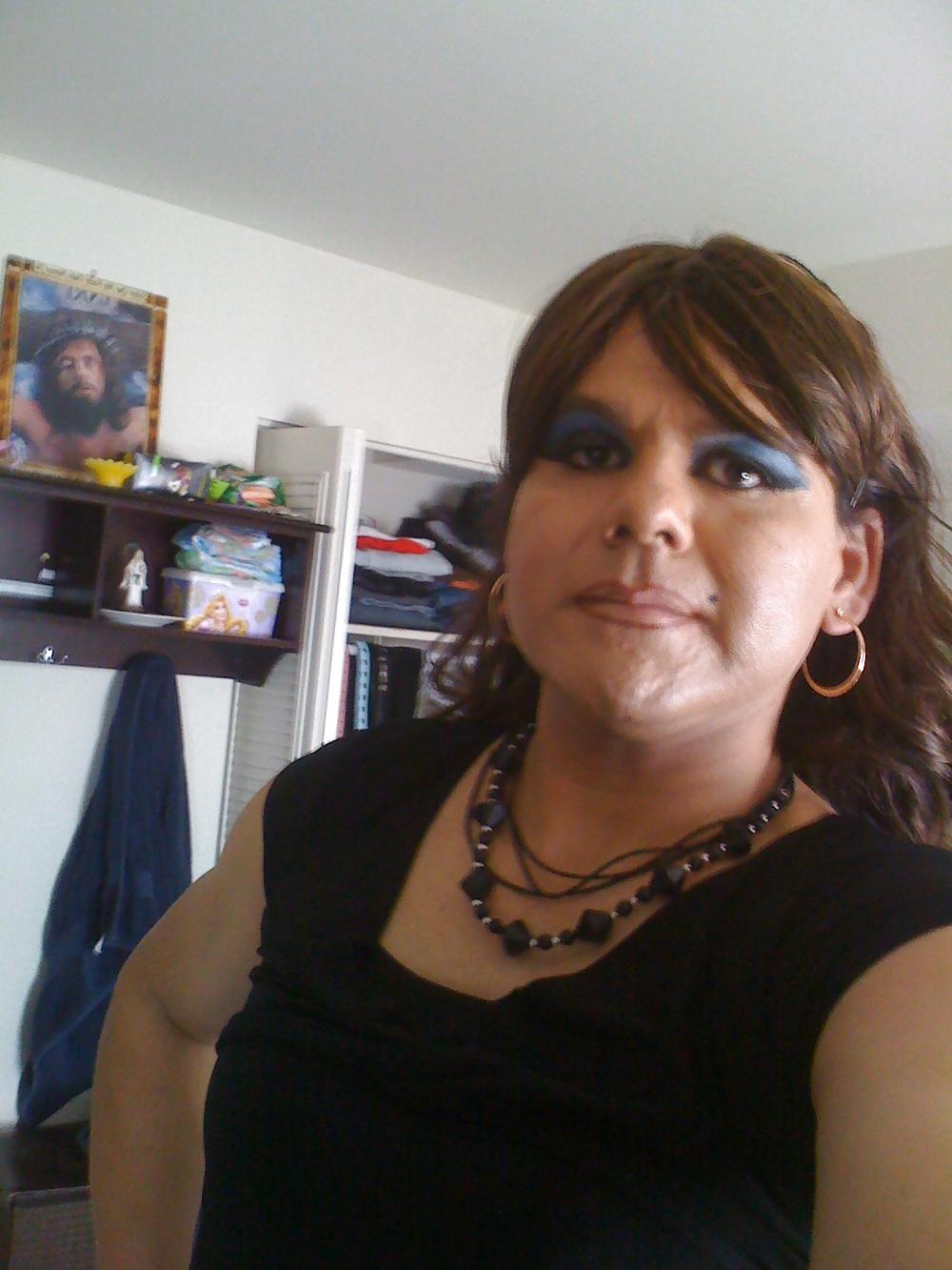 20P Sexy latina transvestite
