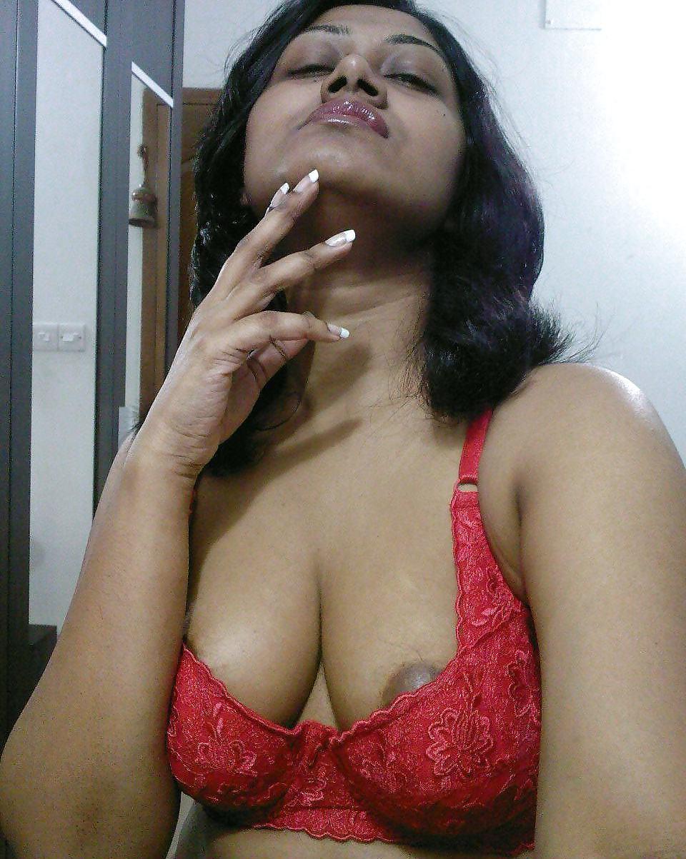 25P The Beauty of Indian MILF and BBW