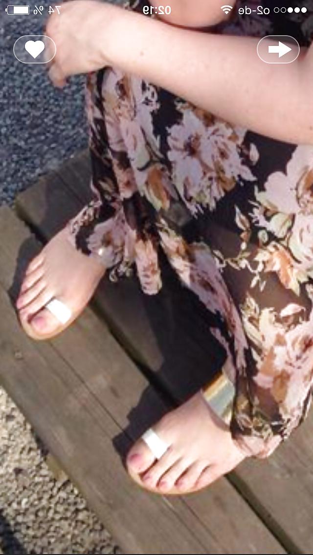 25P Nice feet