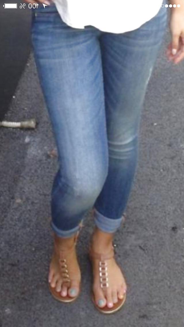 25P Nice feet