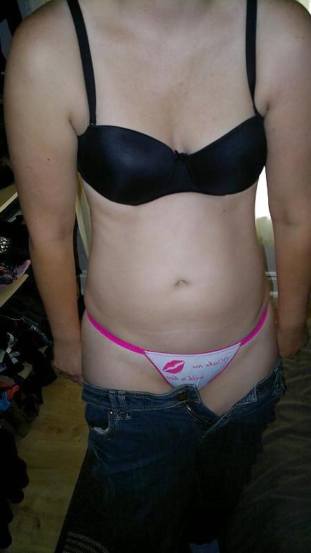 14P Amy 28 year old British MILF