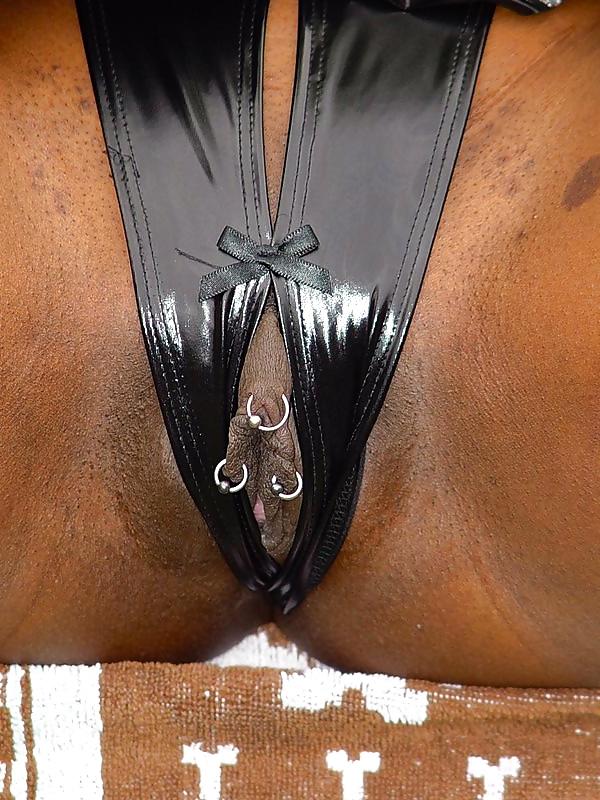 25P KEY - Wet Look-Leather-Latex 10 Black & Ebony Edition