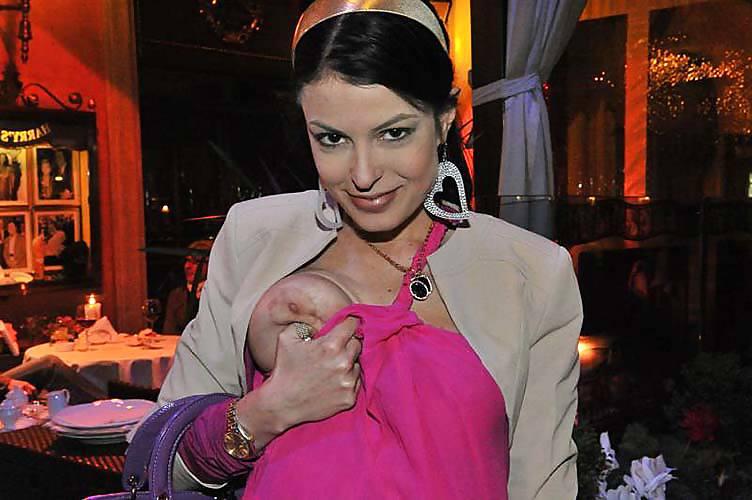 17P Sara Tommasi Upskirt Exposing Her Pussy, Breasts In Public