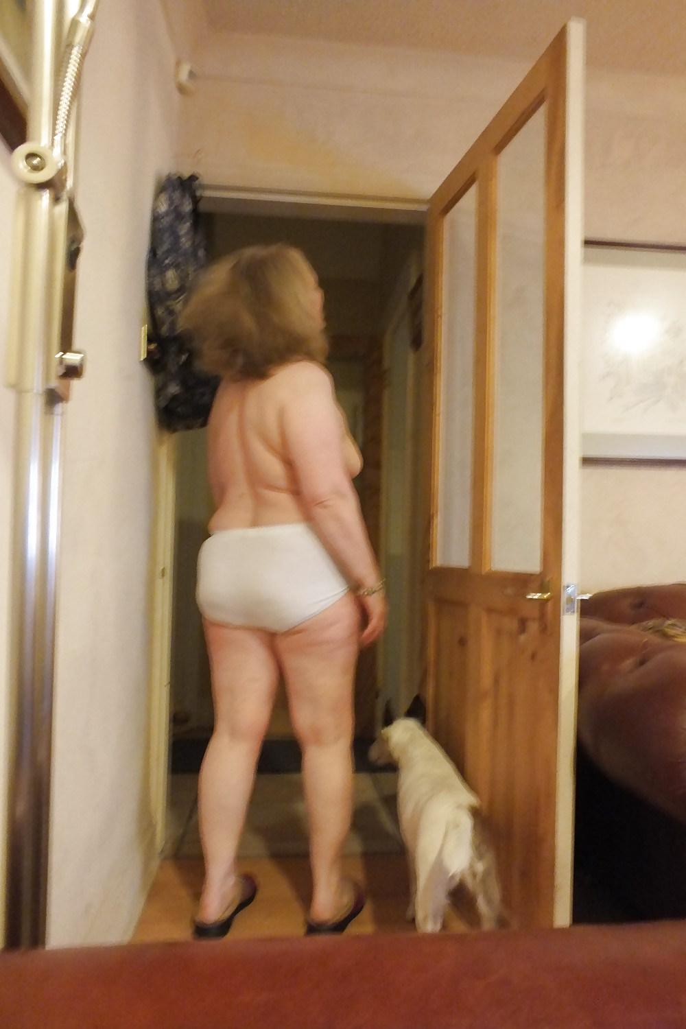 7P Busty British Posh Wife G...