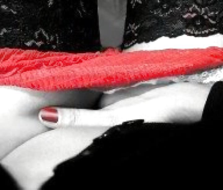 25P Black White and Red