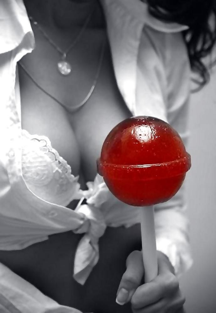 25P Black White and Red !