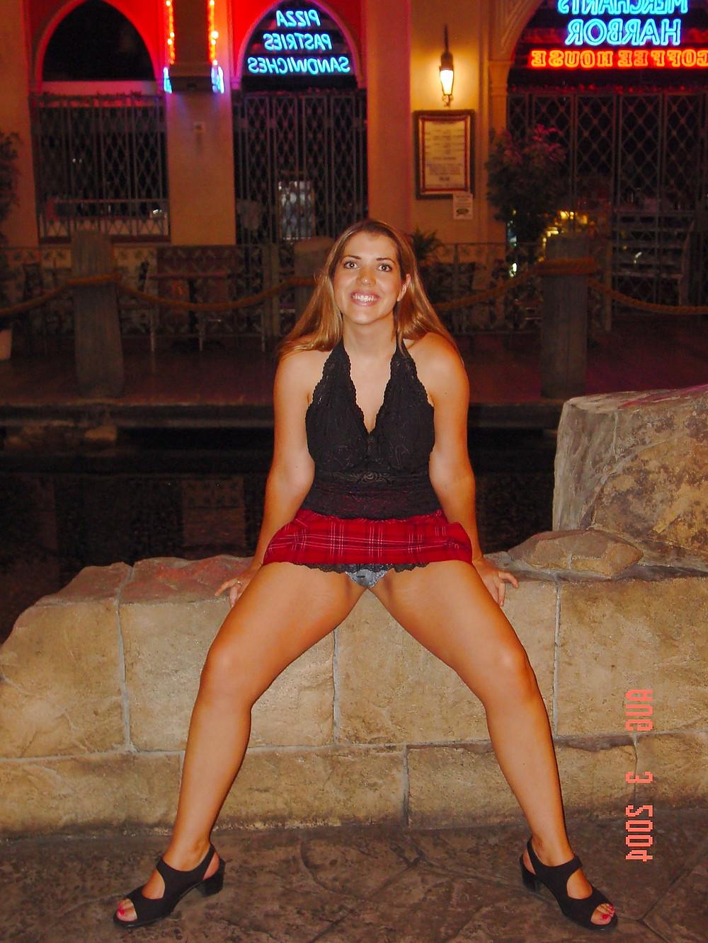 24P Mature women is forgot her slip 6.