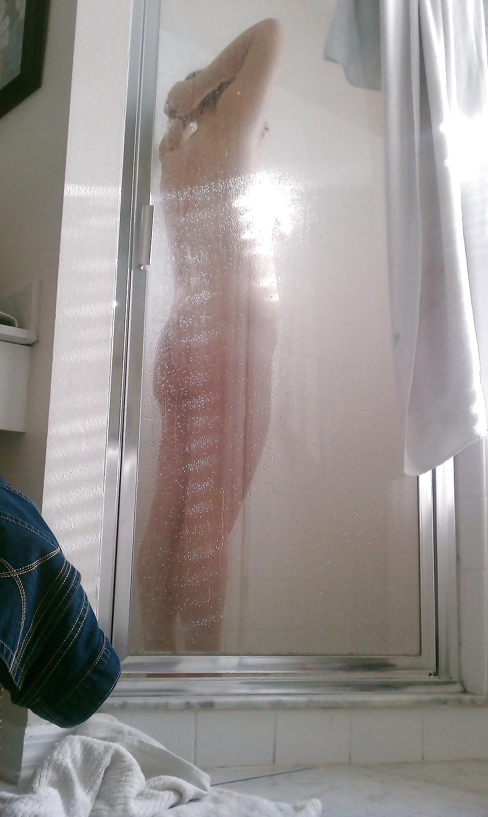 4P Wife in Shower