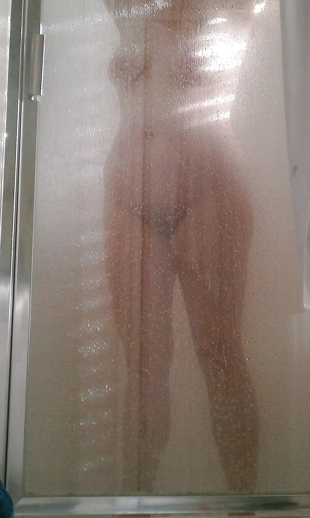 4P Wife in Shower