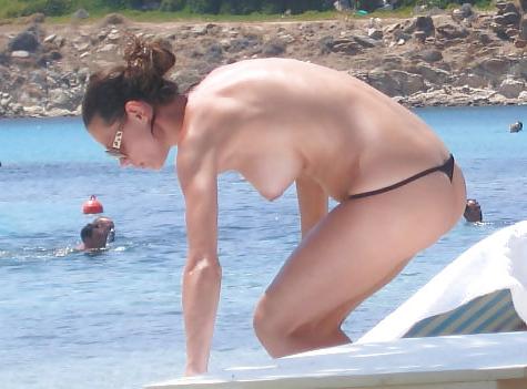 25P Public Nude girls 