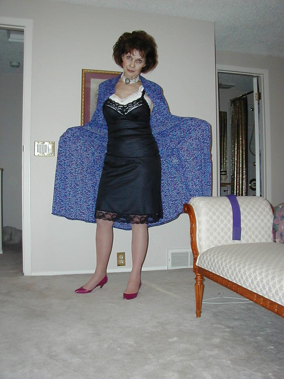 20P Women in silky slips