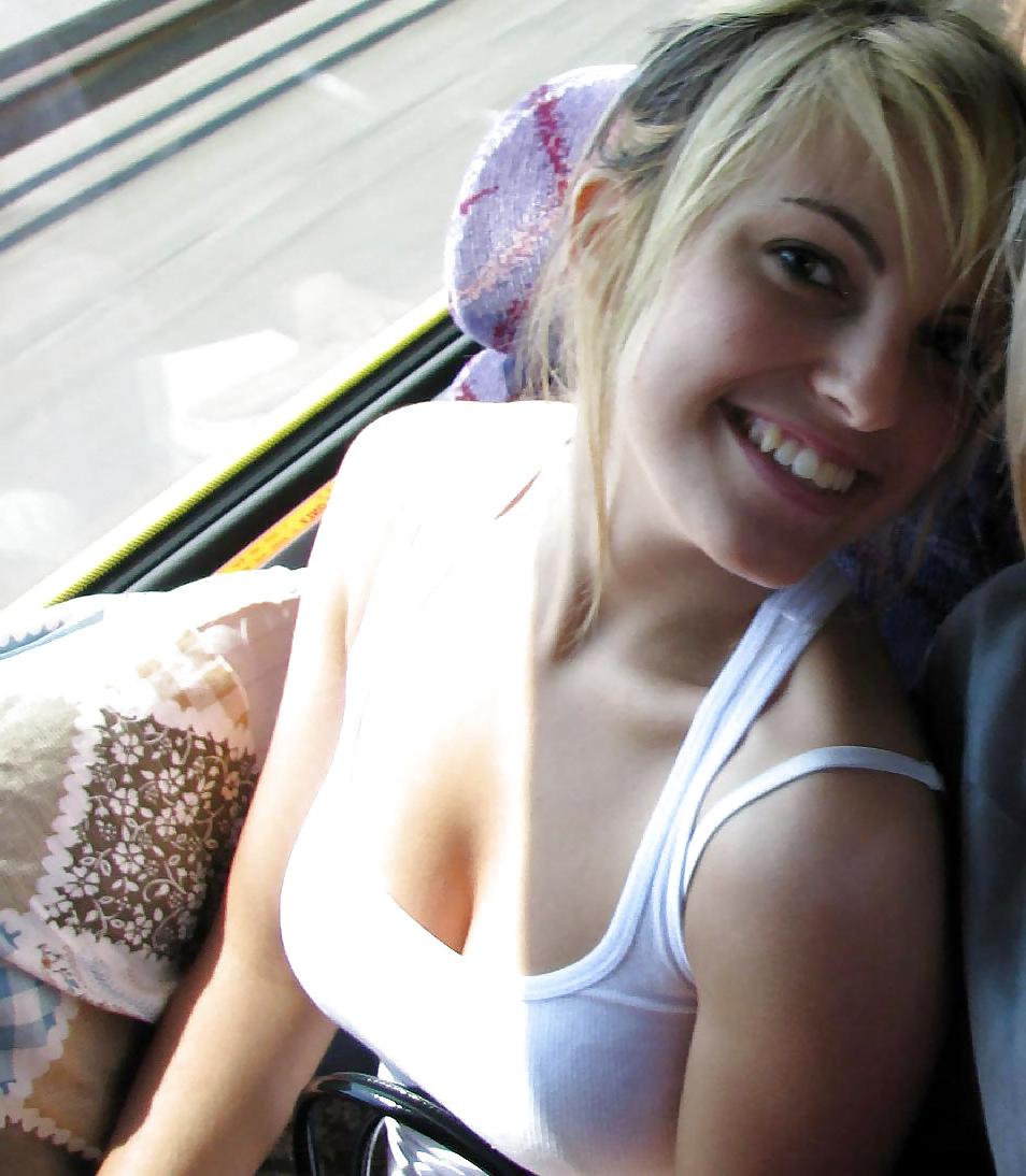 19P Downblouse - Cleavage 3