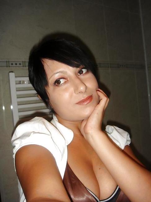 19P Downblouse - Cleavage 3