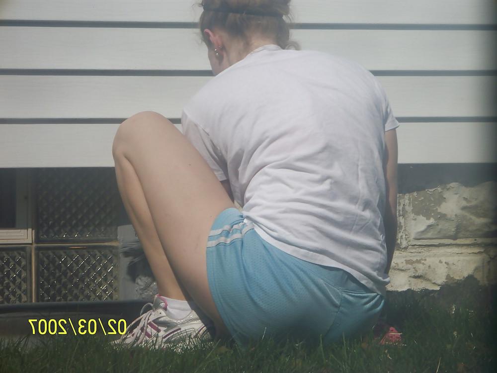 4P Spying on neighbor