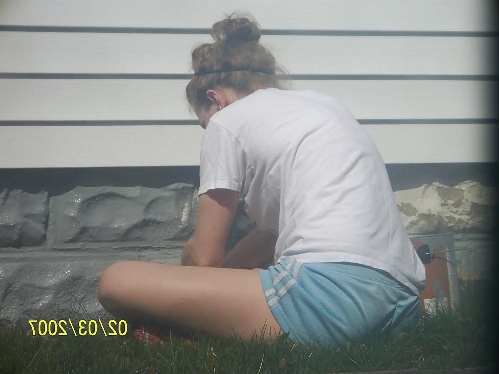 4P Spying on neighbor