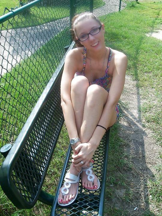 25P Flirty Nerd Girl