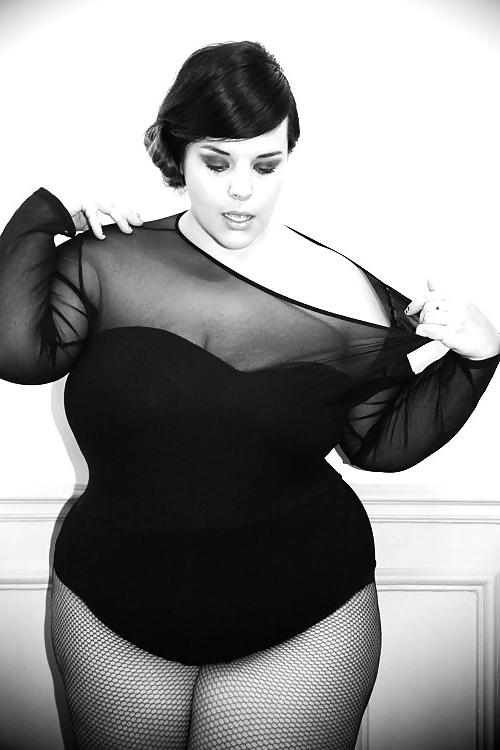 25P B&W bbw's ssbbw's