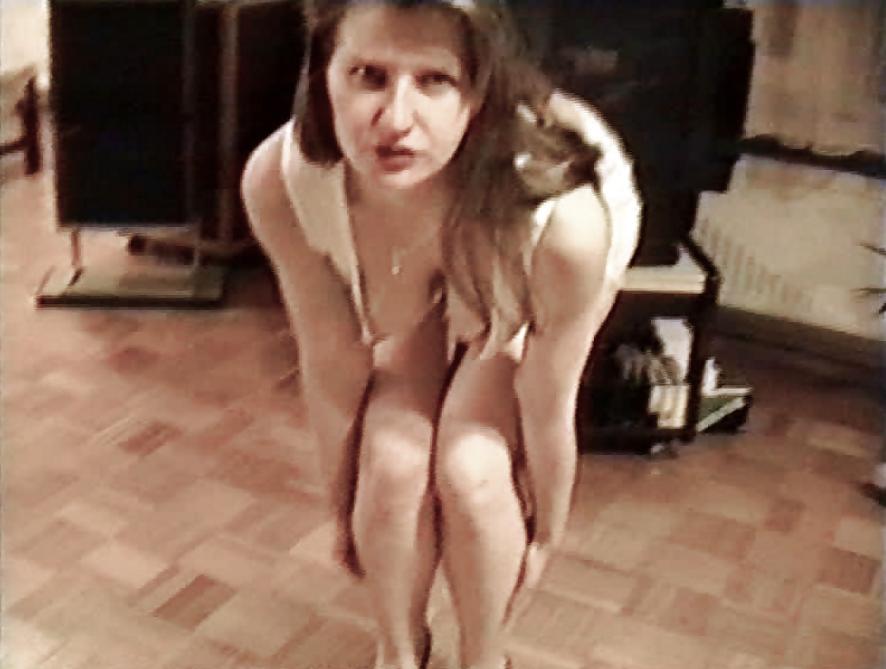 10P SAG – Weißes Bustier mit Reißverschluss und kurzem Spitzenunterrock für lange Beine 02