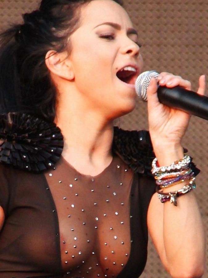 13P Inna nipple!! Hot!!