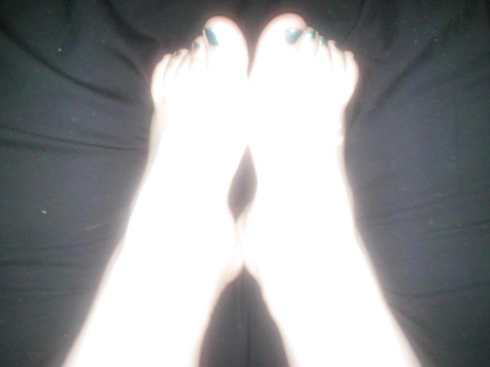 25P Tonya Feet Tits Ass