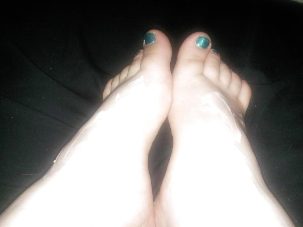 25P Tonya Feet Tits Ass