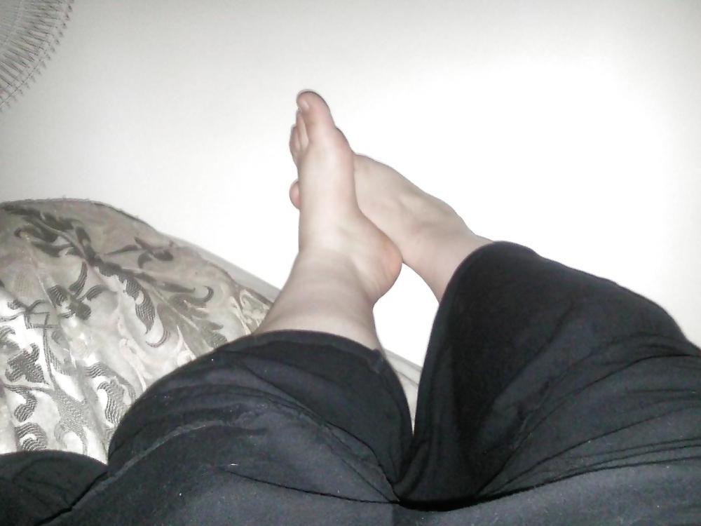 25P Tonya Feet Tits Ass