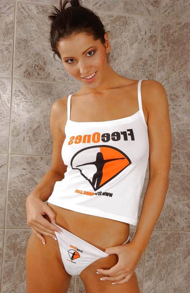 18P T-SHIRT BABE - ANGEL DARK