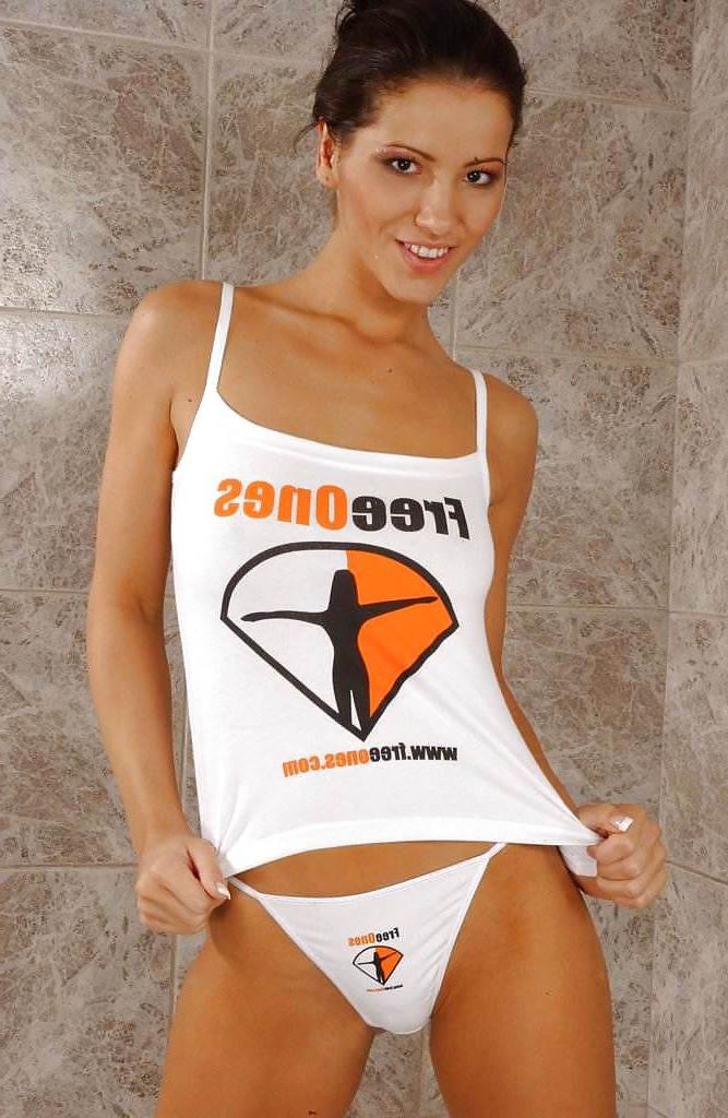 18P T-SHIRT BABE - ANGEL DARK