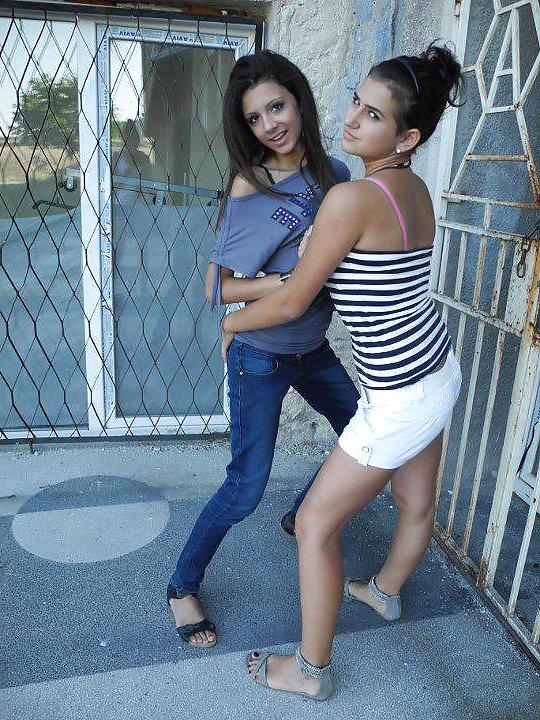 11P Turkish girl dunya