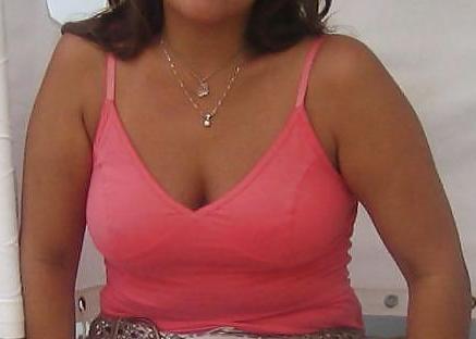 25P My sister's-in-law boobs and cleavage