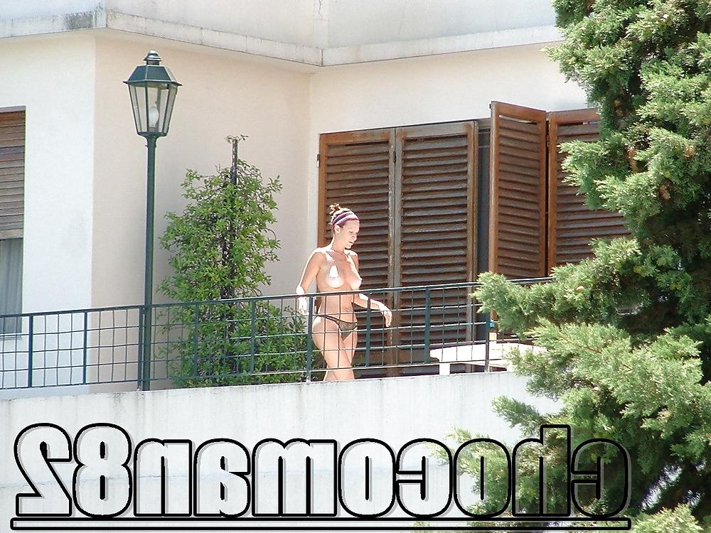 5P My neighbor topless 