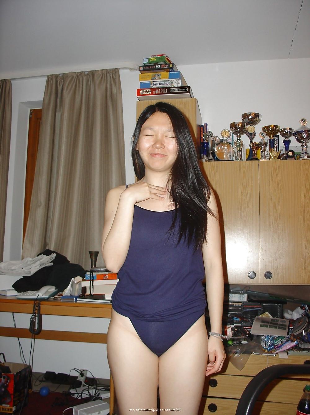 25P Asian Milf..