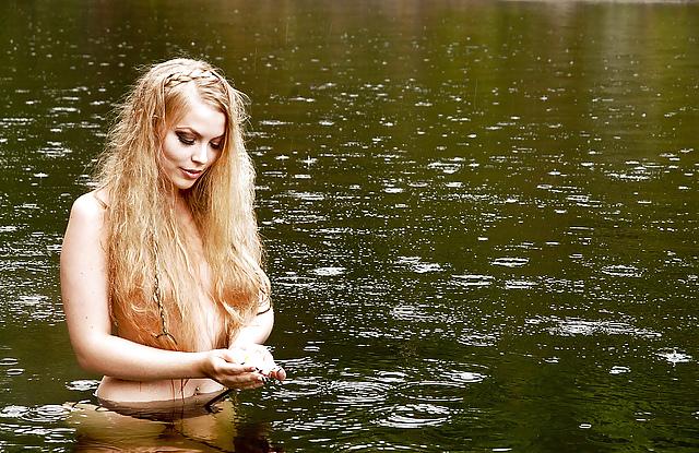 21P Girls in Nature 4!