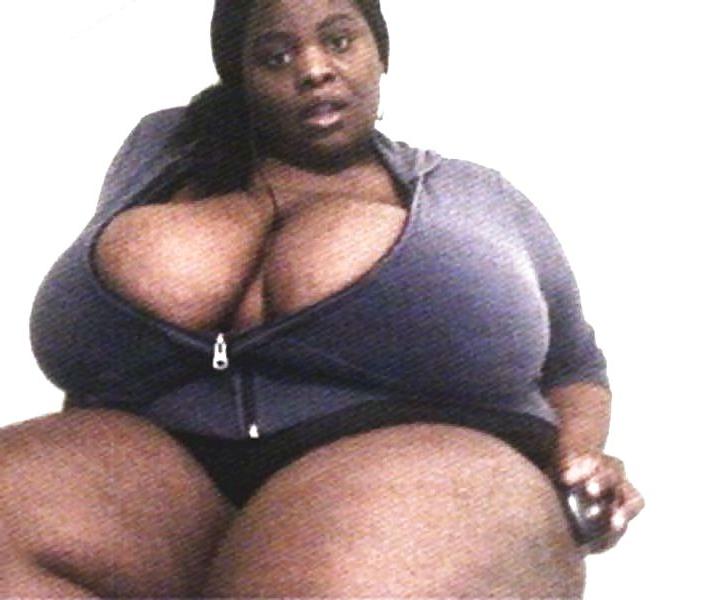 18P Clothed bbw boobs