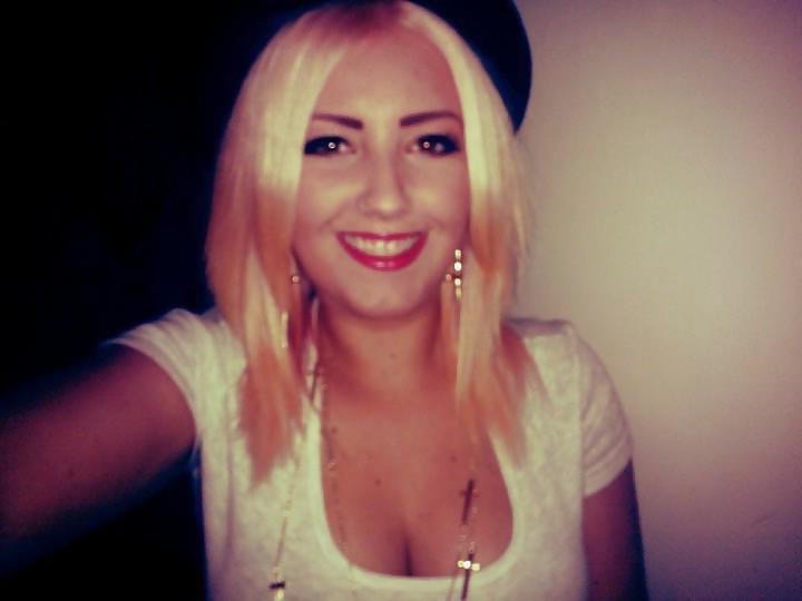 25P Hot British teens