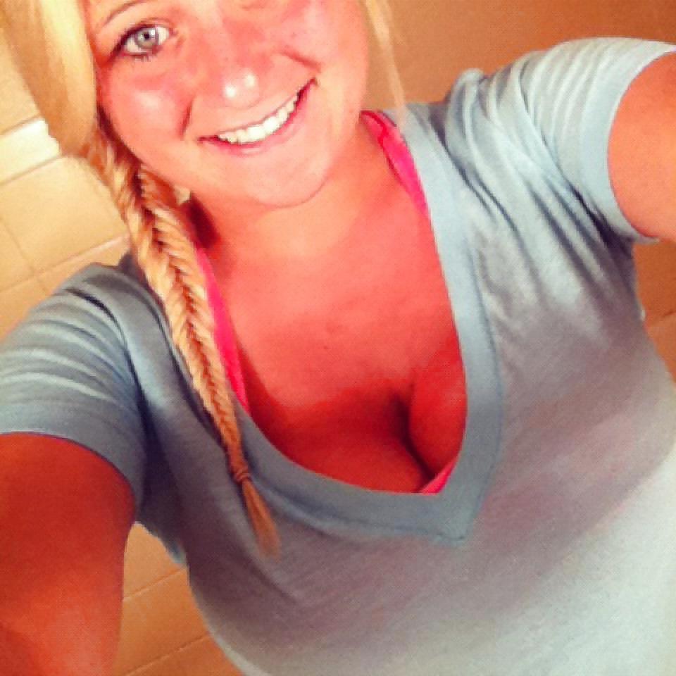 25P Misc. sexy teen cleavage