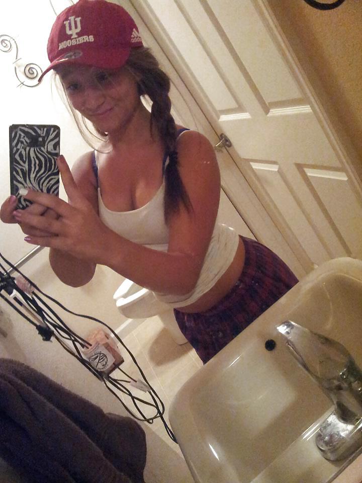 25P Misc. sexy teen cleavage