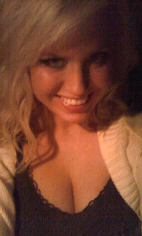 25P Misc. sexy teen cleavage