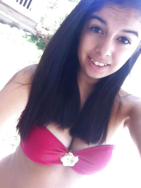 25P Misc. sexy teen cleavage