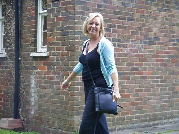 8P British Schoolteacher