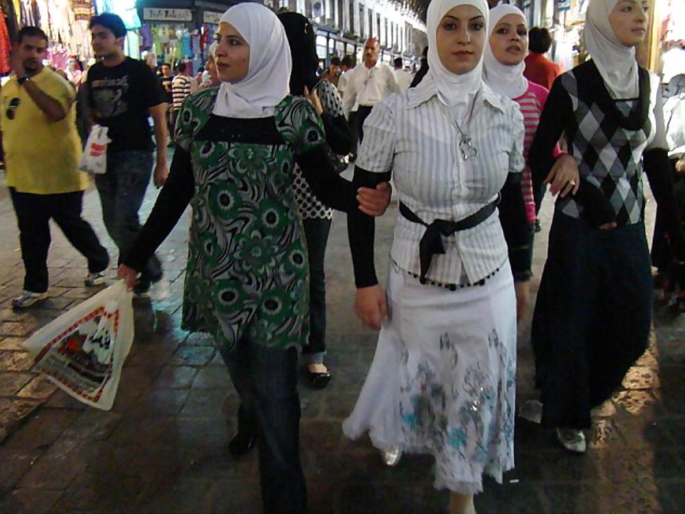 5P Busty turkish arab girls