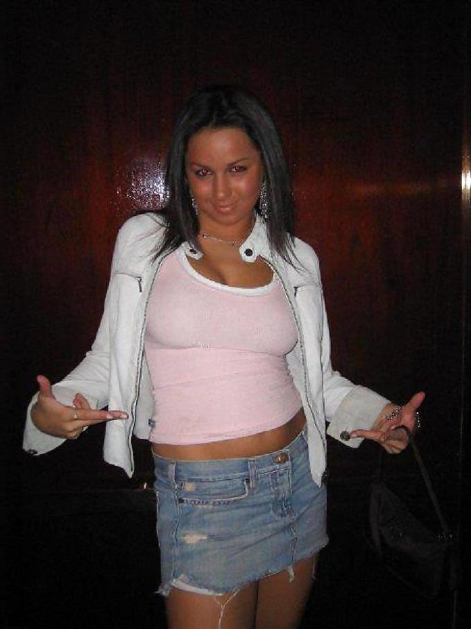 8P Turkish girl: Buse