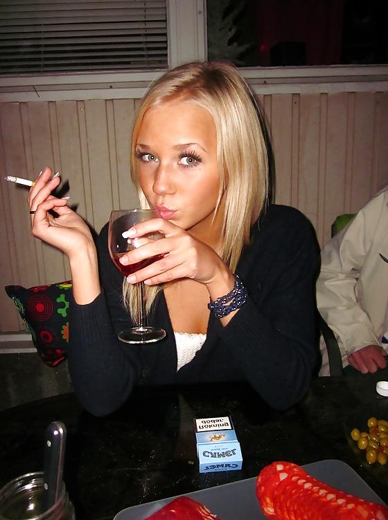 25P Smoking fetish chicks