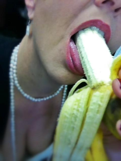 25P More Naughty Milf