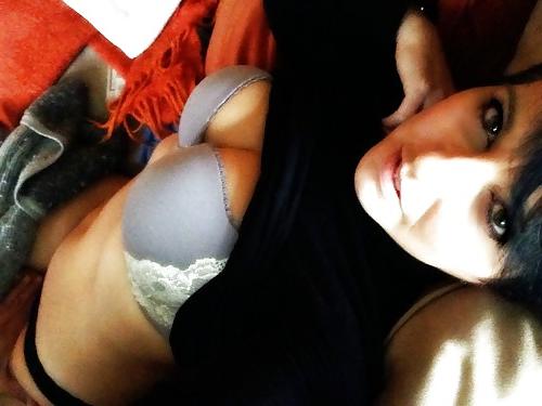 25P More Naughty Milf