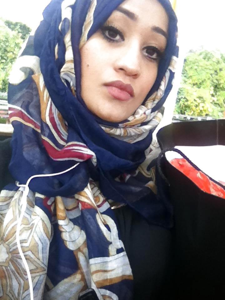 25P Sayeda Alam Hijabi Whore