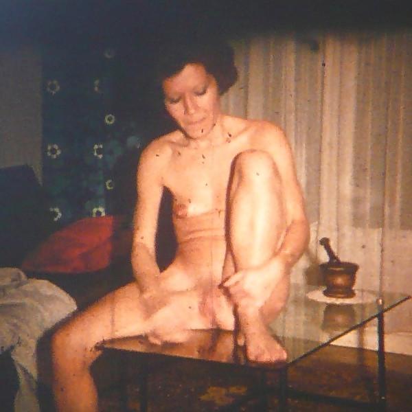 13P Classic Mature Housewife