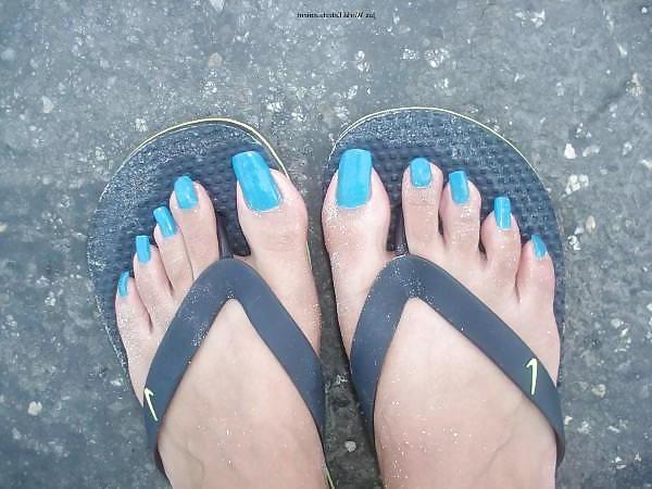 25P Fetish long nails slut