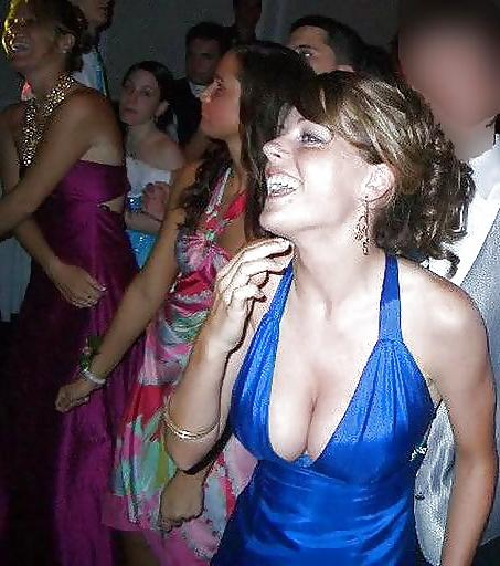 25P Downblouse - Cleavage 6